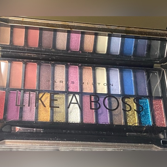 Paris Hilton Like a Boss NWOT Eye Shadow Palette Tin Mirror Brush Jewel Tones - Picture 1 of 6